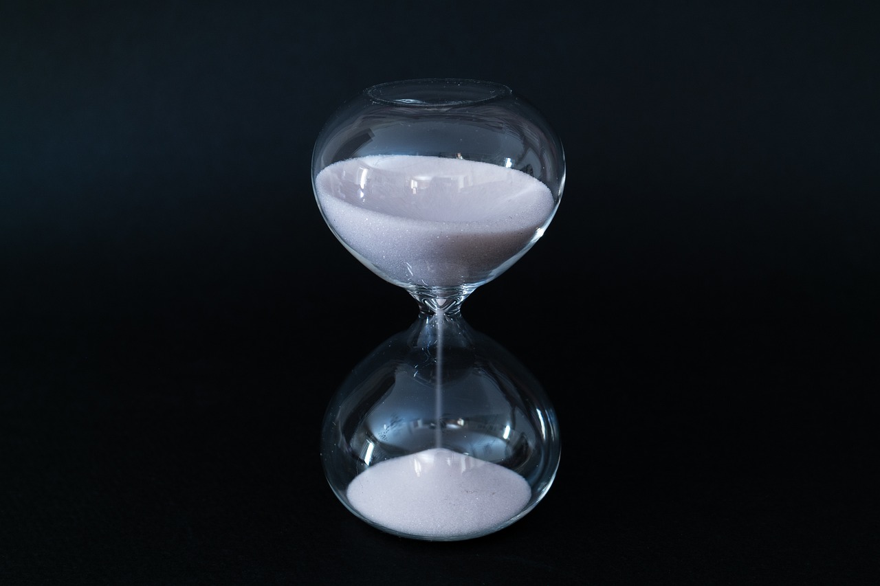 hourglass, sand, glass-4387462.jpg